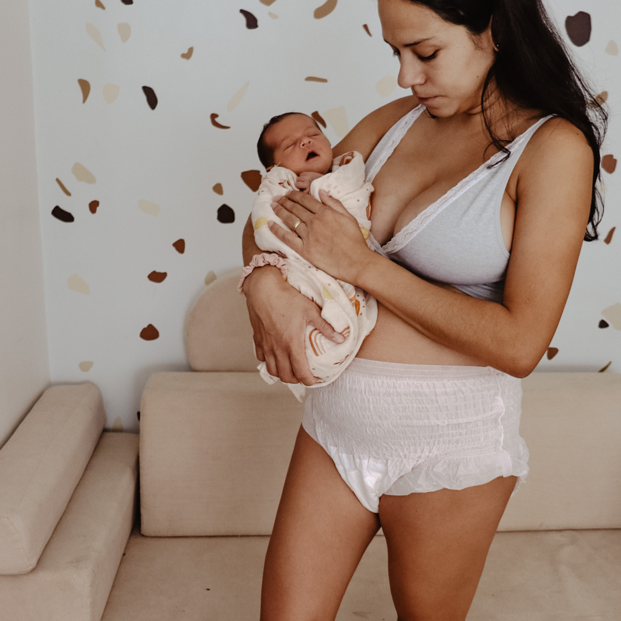 Bubba Bump - Disposable Postpartum Underwear - One Pack (8 Pairs) / Medium (6-12)