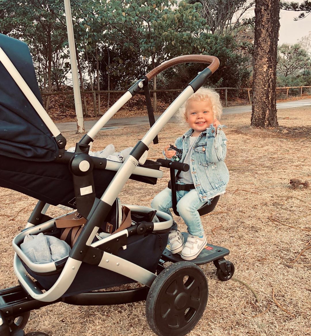 Child’s stroller with ride-along board for Vee Bee EZ Rider, perfect with Odyssey Wagon Wheels and Toshi Baby Romper