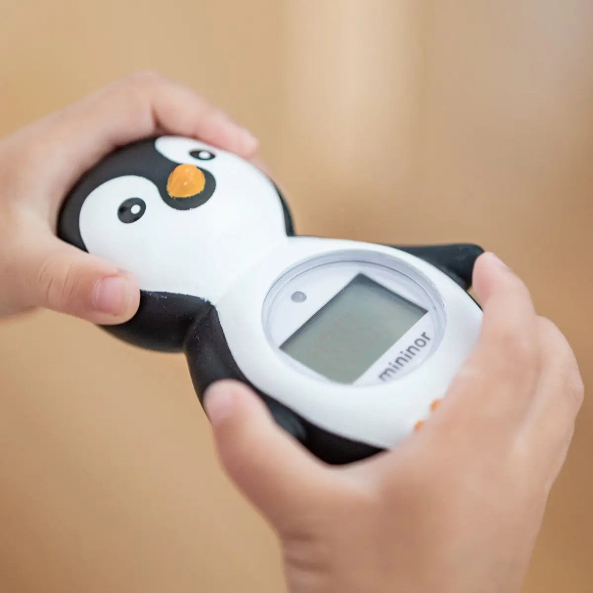 Penguin-shaped digital thermometer for babies from Mininor Bath Thermometer, perfect for baby strollers
