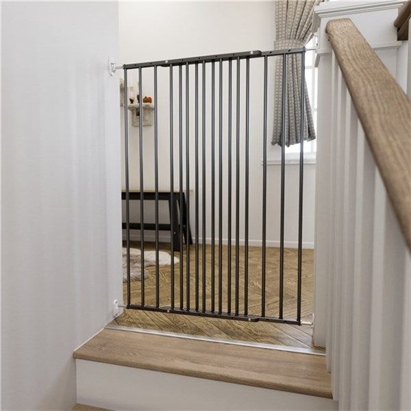 Black metal baby gate, ideal for charlie extra tall spaces and pet safety