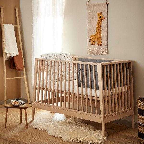 Wooden baby crib Leander Linea Cot with Comfort Mattress and Pressure-Relieving Cold Foam