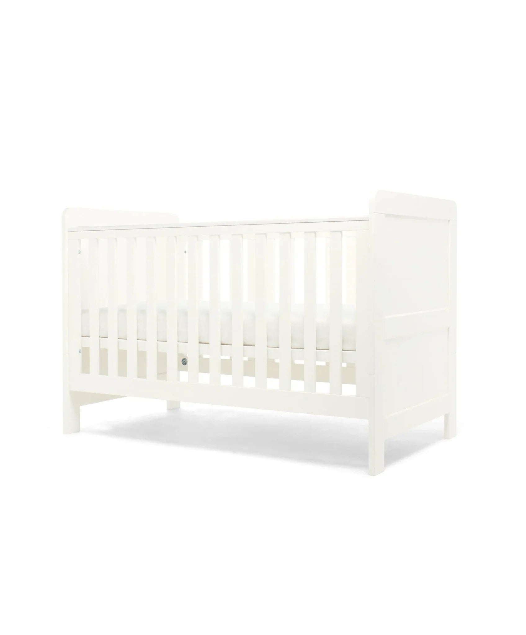 White wooden baby crib from Mamas&Papas Hampden Cotbed with adjustable cot base