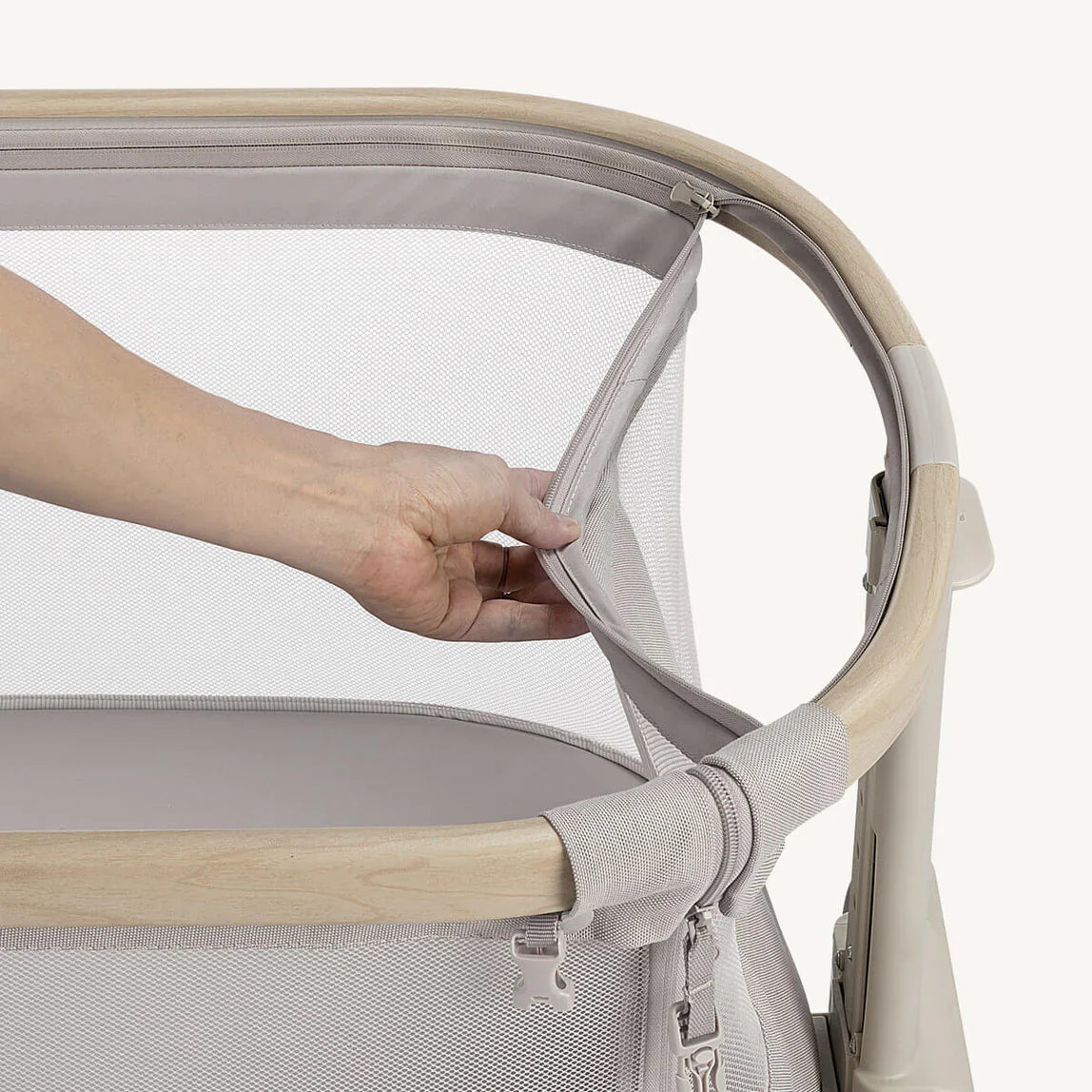 Maxi Cosi Iora Air Bedside Sleeper with mesh sides for Toshi Baby comfort