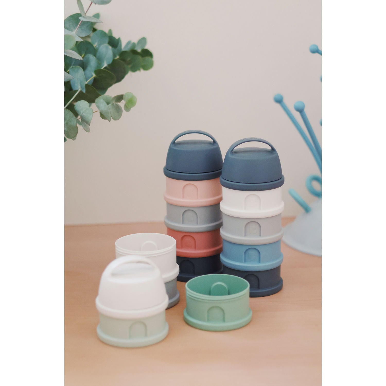 Stackable baby formula containers from Beaba, cool for baby strollers and travel