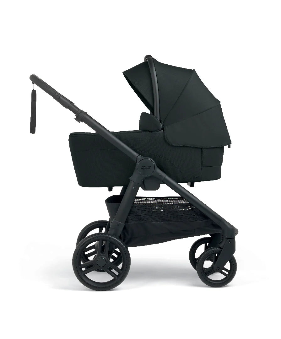 Mamas & Papas Ocarro2 All -Terrain Pram Bundle - Eclipse Black