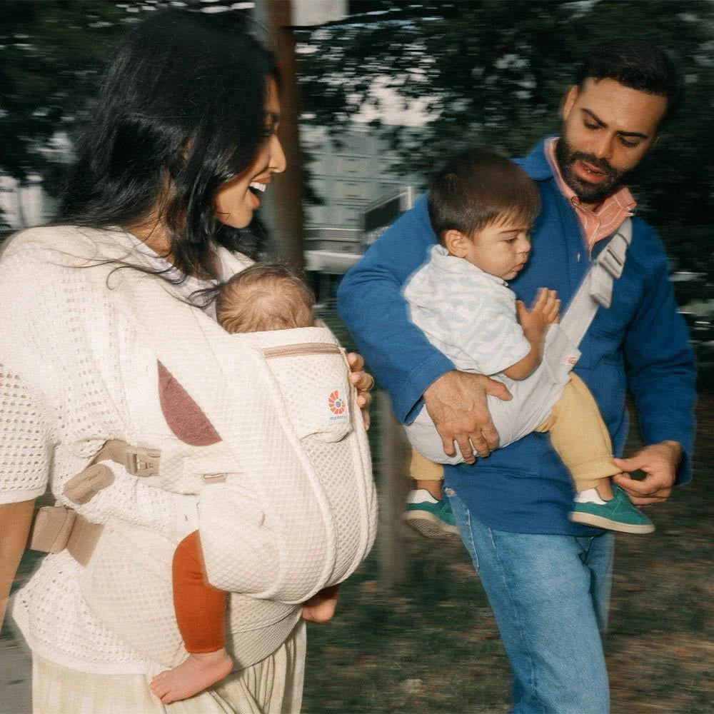 Ergobaby Ergobaby Upsie Sling Carrier - Pearl Grey