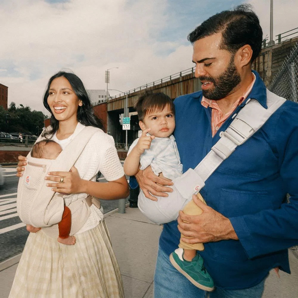 Ergobaby Ergobaby Upsie Sling Carrier - Pearl Grey