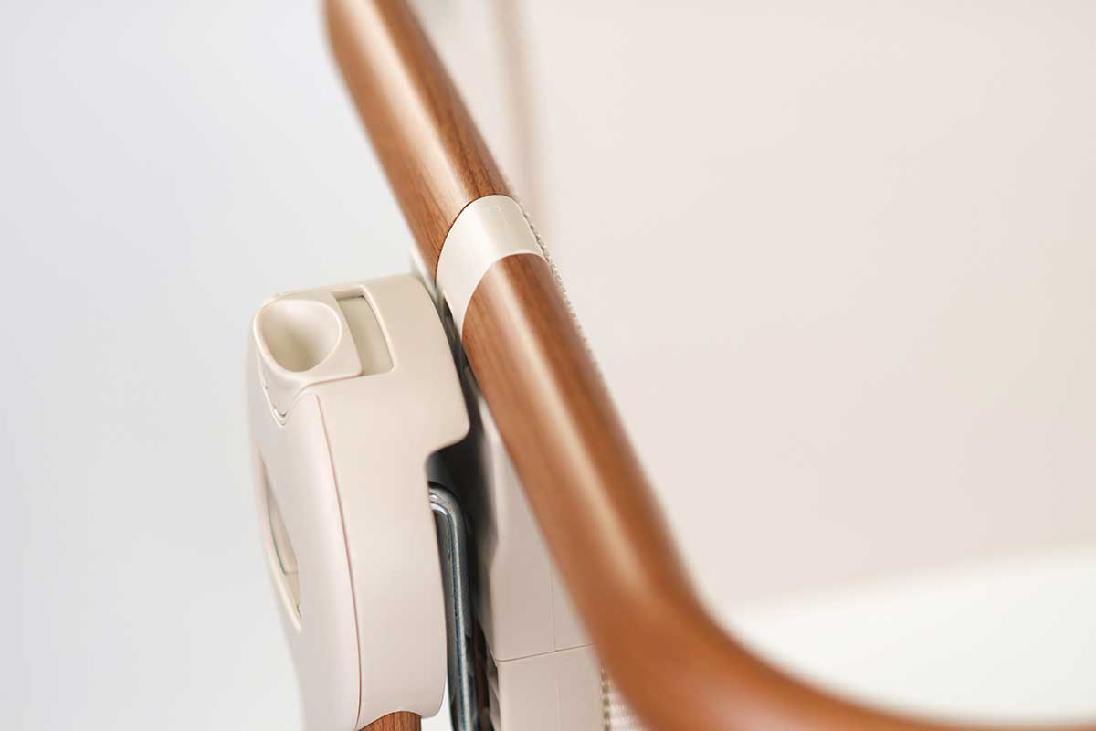 COCOON Breeze bedside bassinet