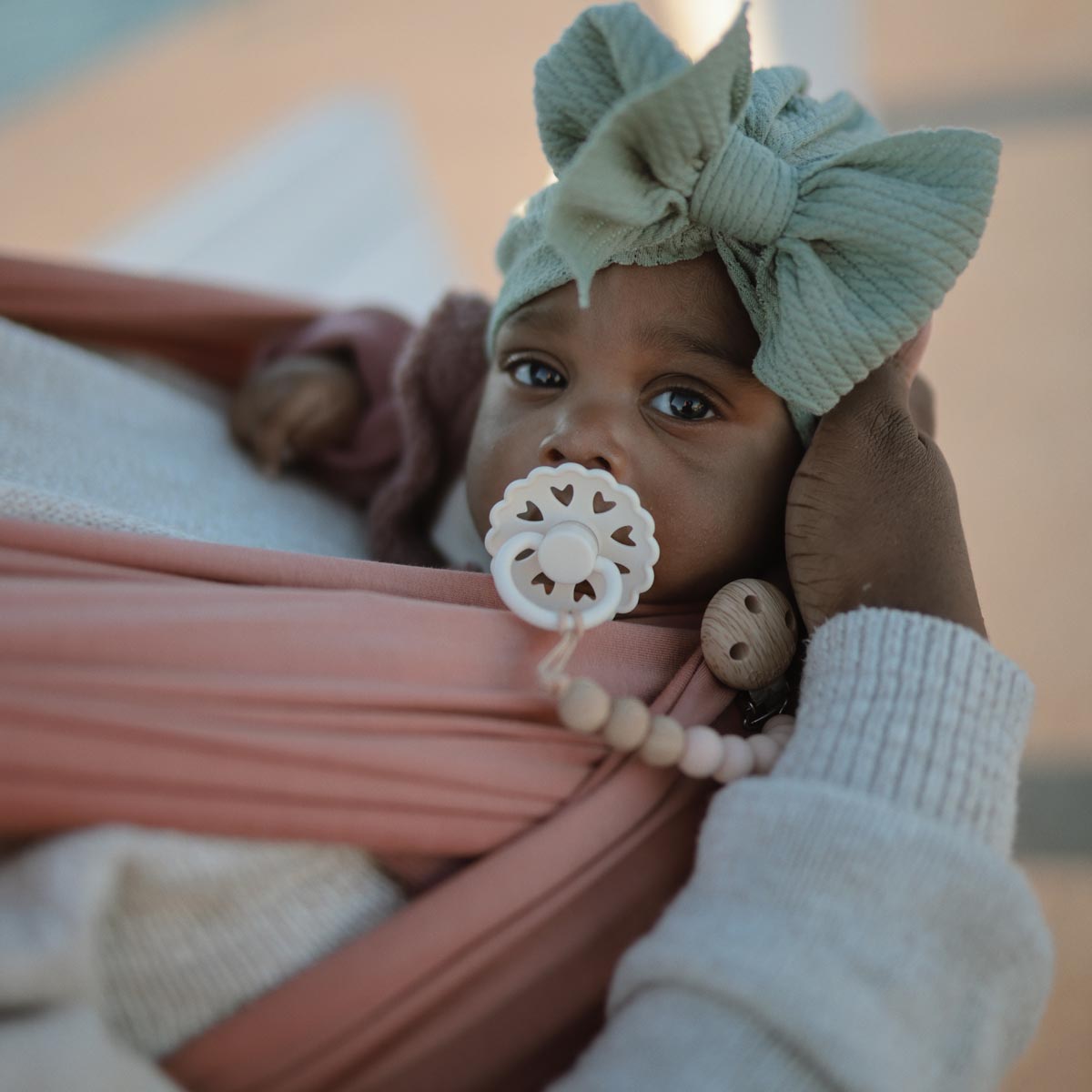 Mushie Eva Pacifier Clip - Tiny Tots Baby Store