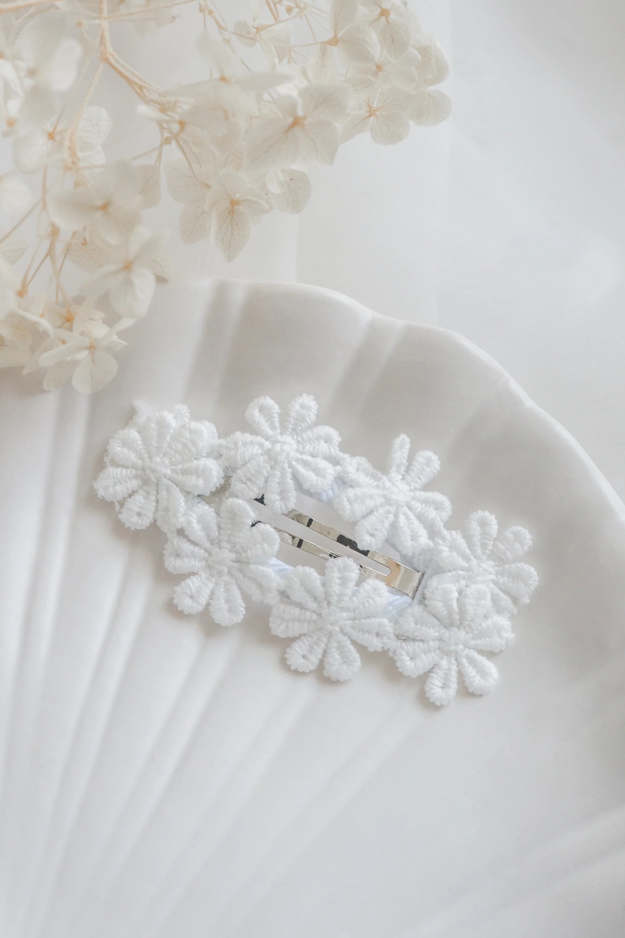 Confetti Kidz Ring of Daisies Clip - Tiny Tots Baby Store