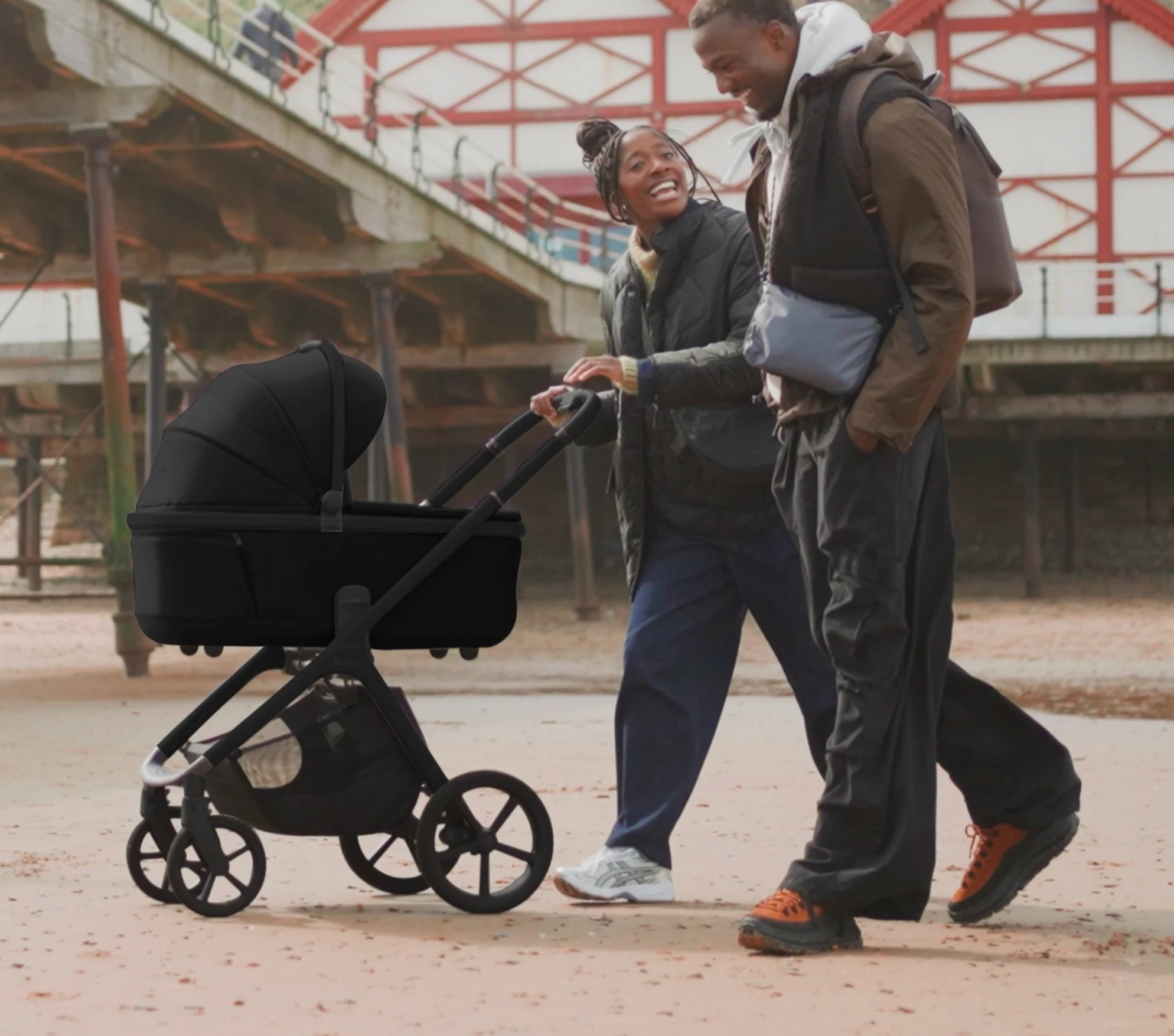 Silvercross Cove Onyx with Carrycot (6 Piece) | ETA June