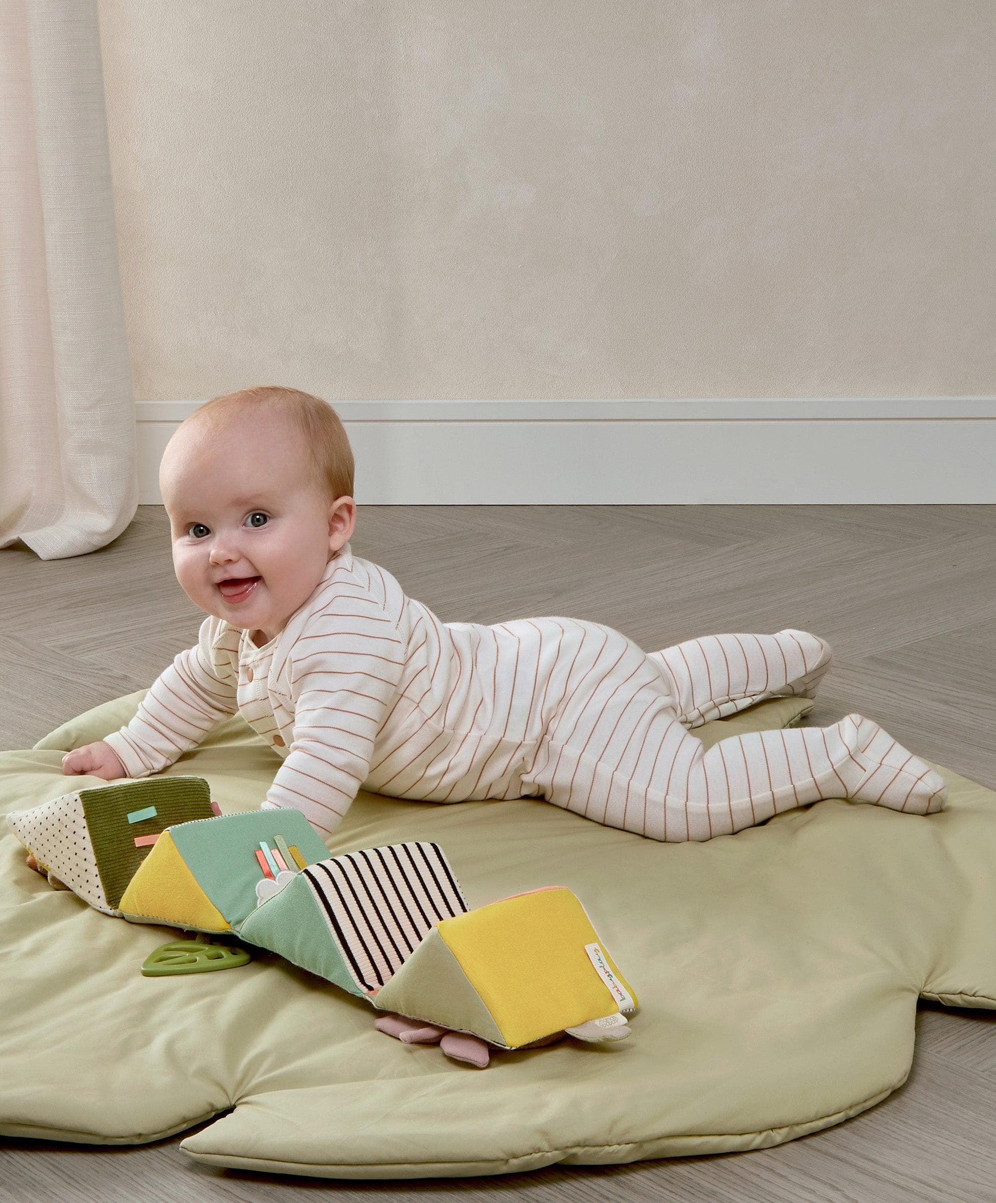 Mamas & Papas Activity Toys Folding Activity Cube