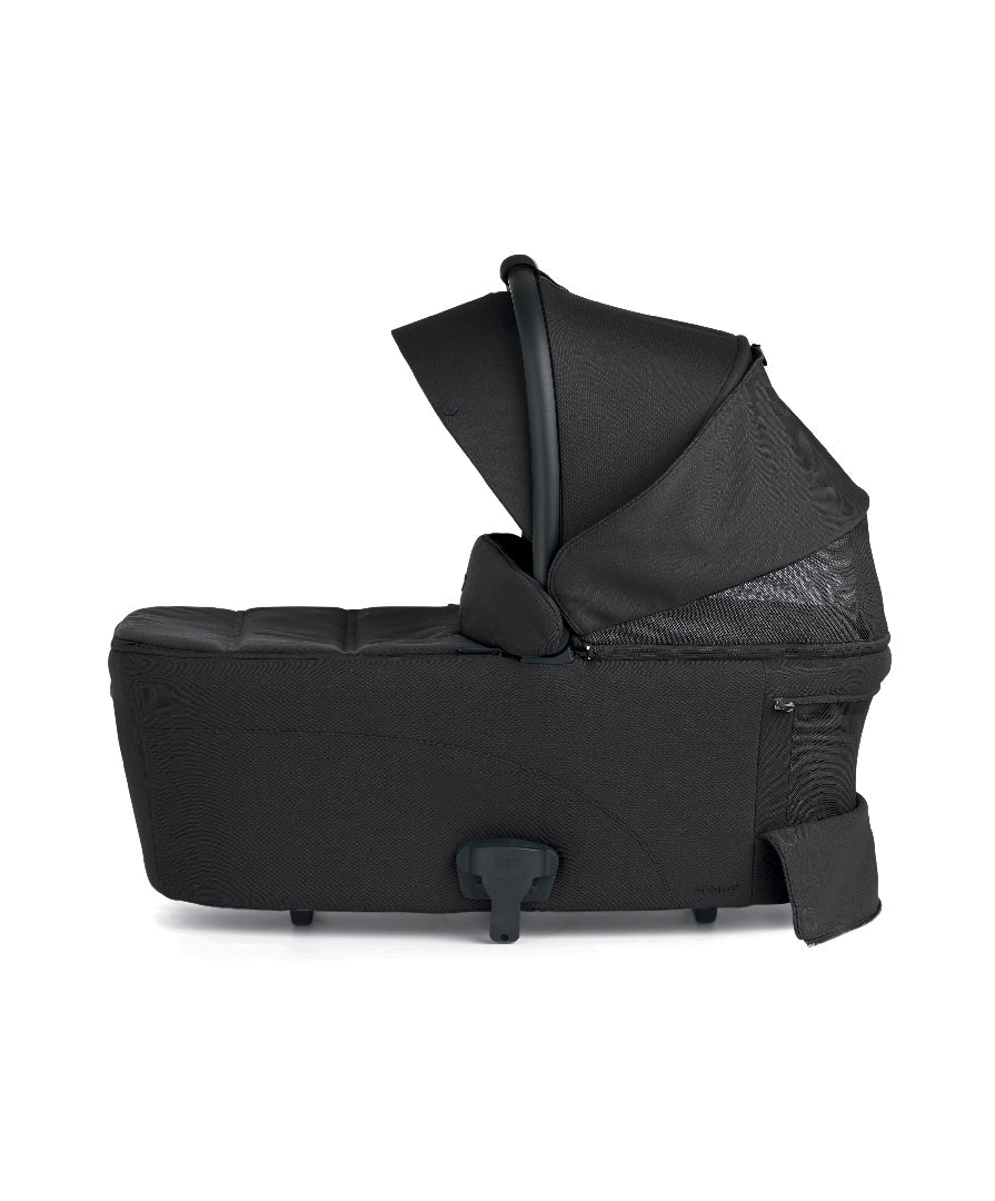 Mamas & Papas Ocarro2 All -Terrain Pram Bundle - Eclipse Black 