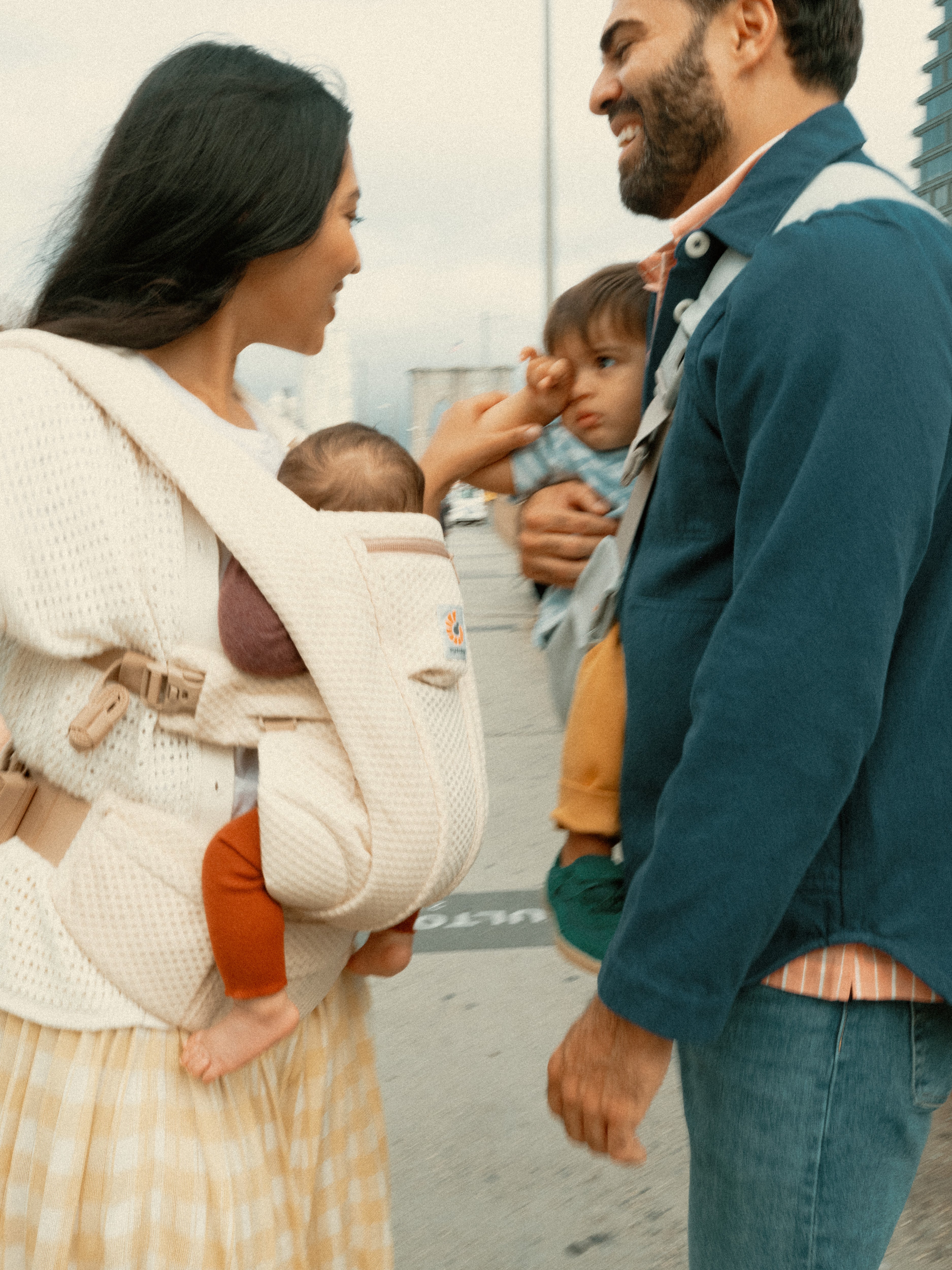 Ergobaby Omni 'Deluxe' All-in-One Mesh Baby Carrier - Natural Beige