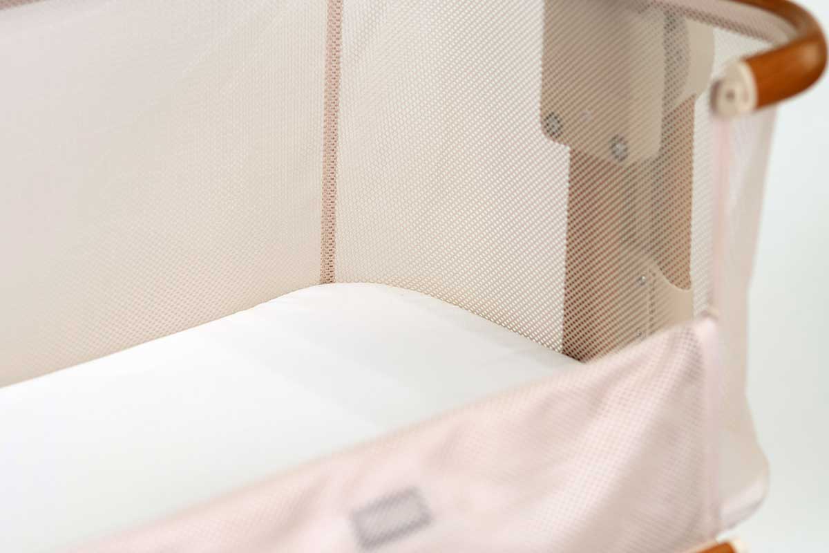 COCOON Breeze bedside bassinet 