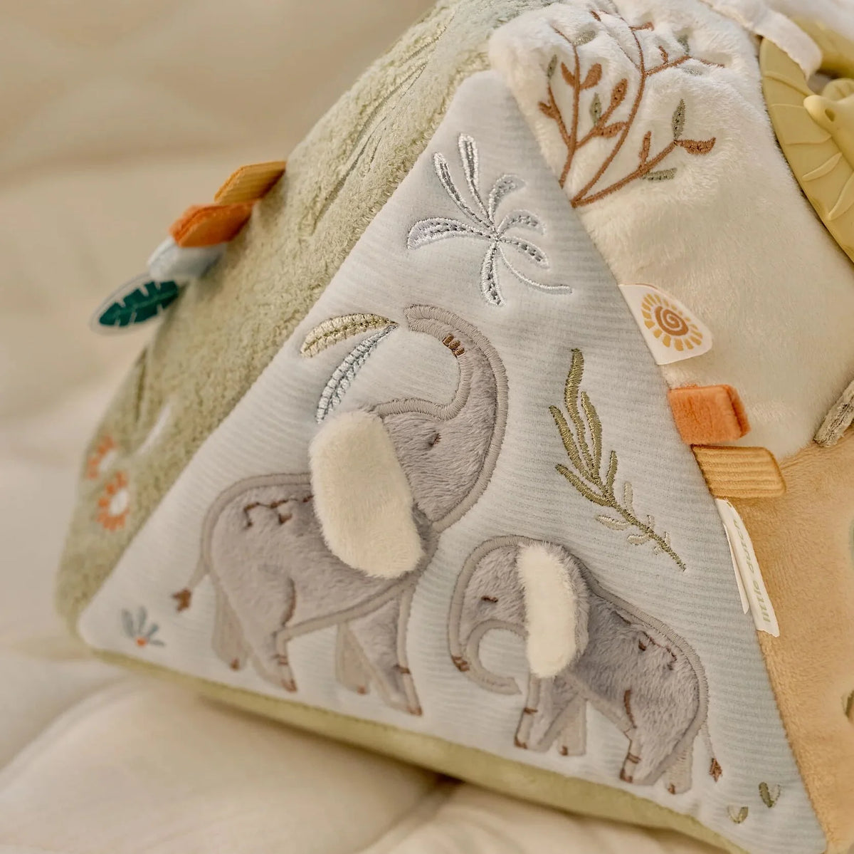 Little Dutch Activity Triangle- Safari Friends