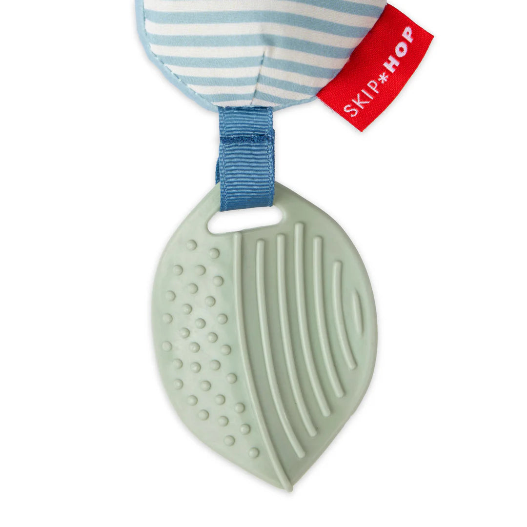 SKIP HOP BANDANA BUDDIES CHIME & TEETHE TOY - LION 
