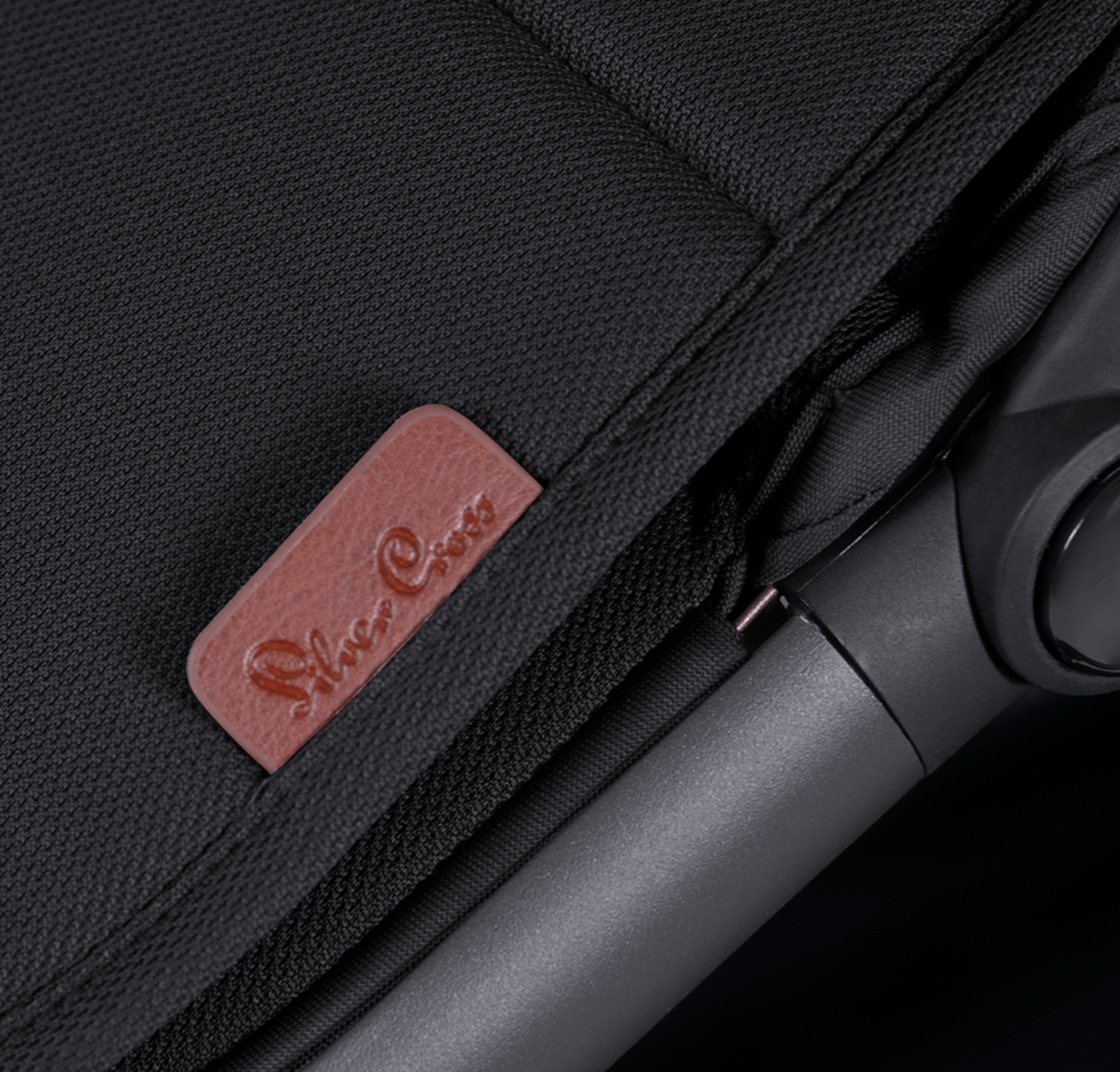 Silver Cross Wave 3 Licorice BUNDLE + Maxi Cosi Car Capsule 