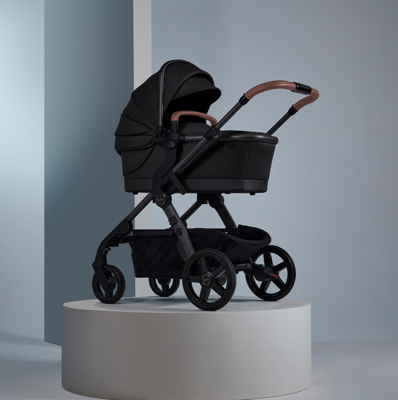 Silver Cross Wave 3 Licorice BUNDLE + Maxi Cosi Car Capsule 