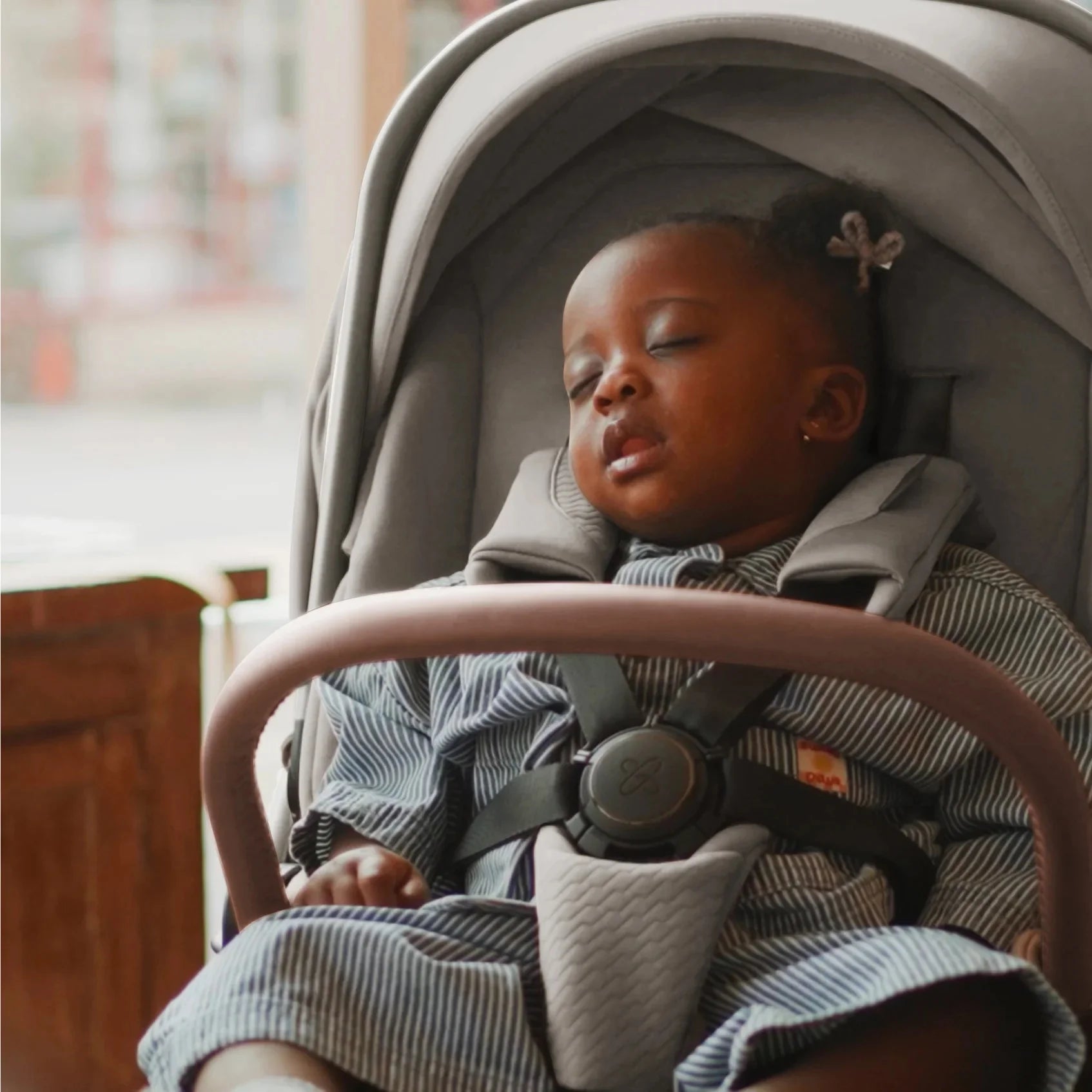 Silvercross Cove CHAMPAGNE with Carrycot | ETA Early DEC 