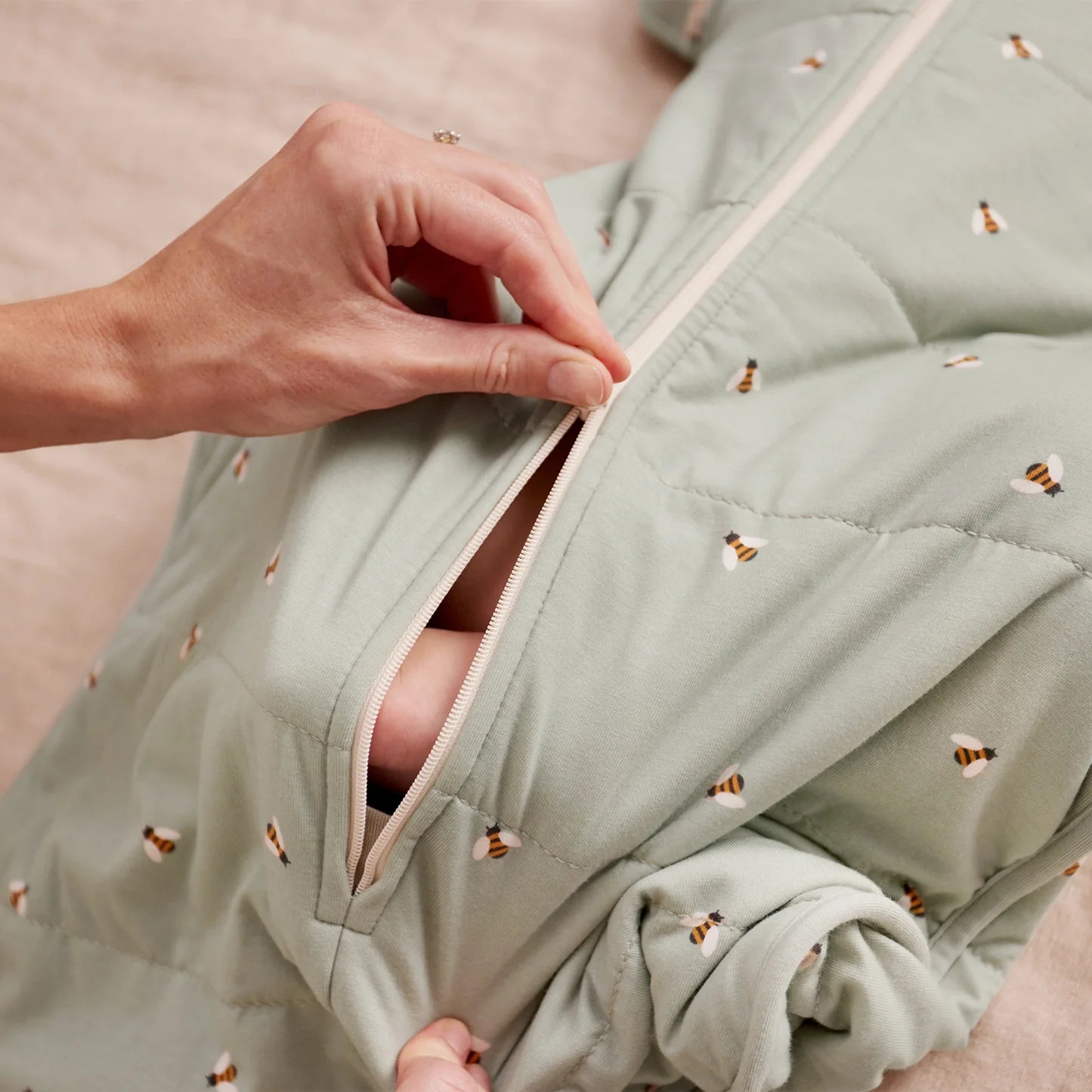 Love To Dream Swaddle Up Transition Bag 2.5 TOG -Olive Bees 